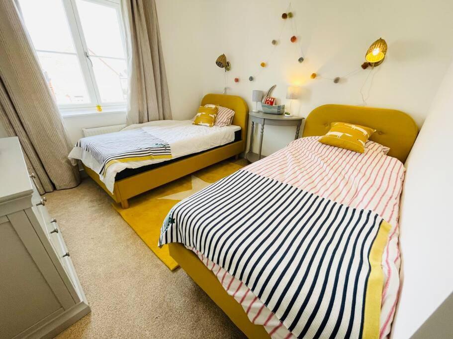 Stunning! Beautiful Contemporary Property In Holt, Norfolk Холт Экстерьер фото