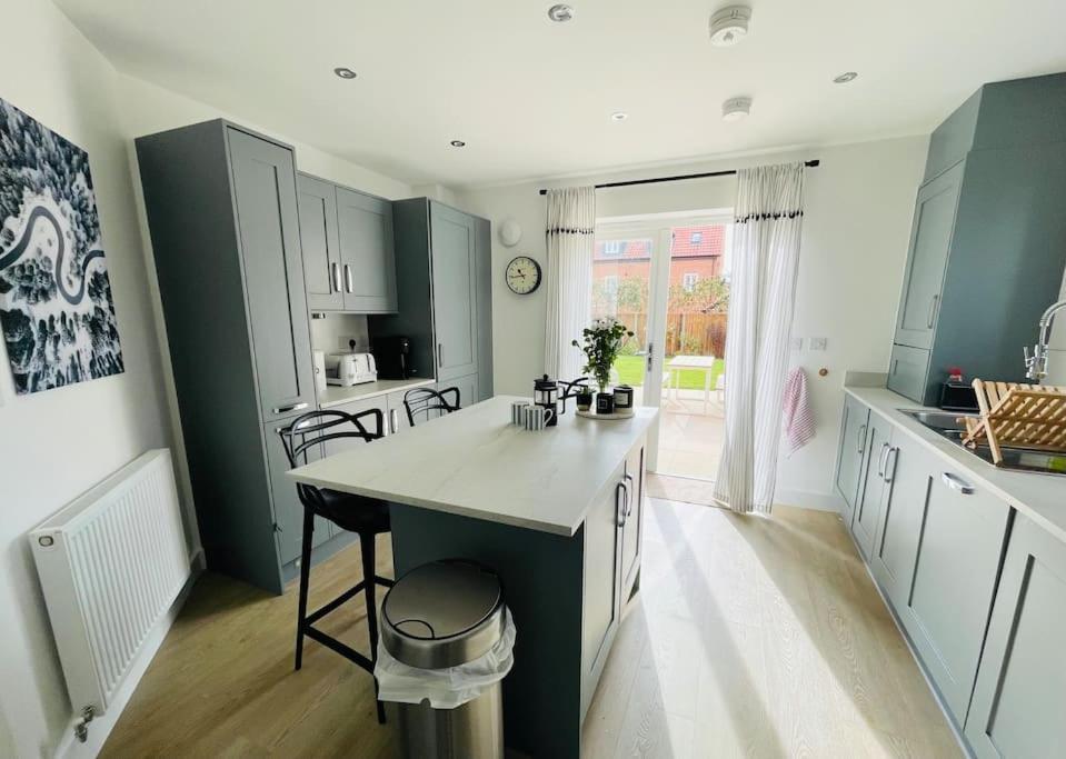 Stunning! Beautiful Contemporary Property In Holt, Norfolk Холт Экстерьер фото