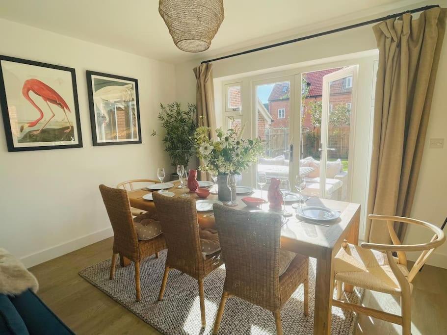 Stunning! Beautiful Contemporary Property In Holt, Norfolk Холт Экстерьер фото