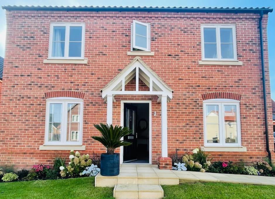 Stunning! Beautiful Contemporary Property In Holt, Norfolk Холт Экстерьер фото