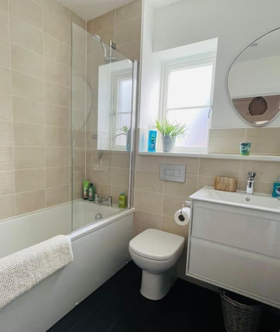 Stunning! Beautiful Contemporary Property In Holt, Norfolk Холт Экстерьер фото