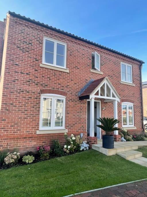 Stunning! Beautiful Contemporary Property In Holt, Norfolk Холт Экстерьер фото